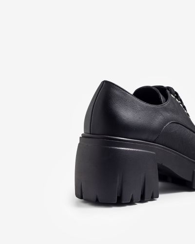 moustakis μαύρα δερμάτινα oxfords
