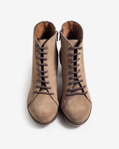 moustakis cigar suede boots