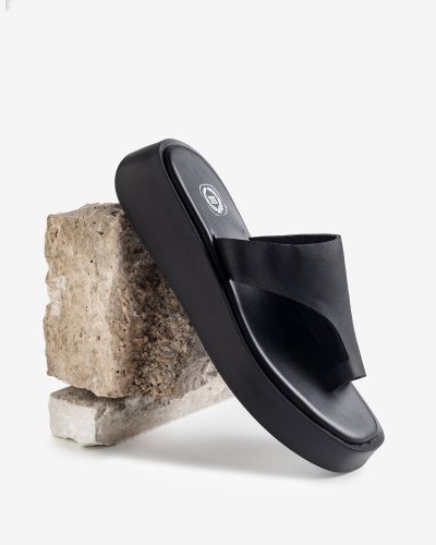 moustakis μαύρα δερμάτινα σανδάλια flatform