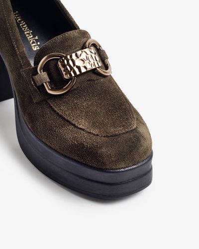 moustakis λαδί suede heeled loafers