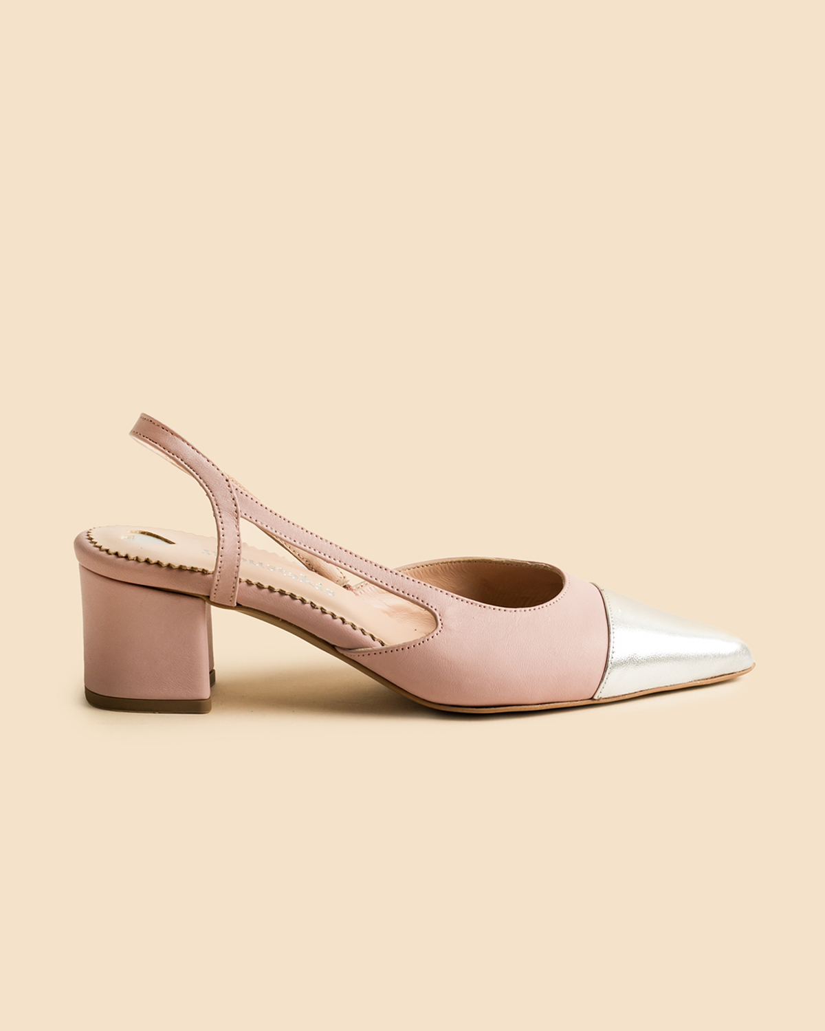 moustakis δίχρωμα δερμάτινα γοβάκια slingback moustakis δίχρωμα δερμάτινα γοβάκια slingback