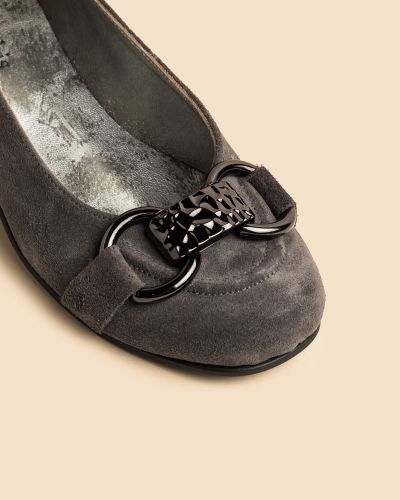 moustakis pumps in grey suede