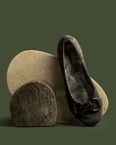 moustakis pumps in grey suede