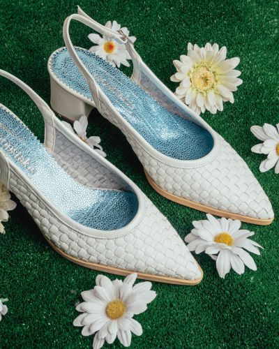 moustakis λευκά δερμάτινα πλεκτά γοβάκια slingback